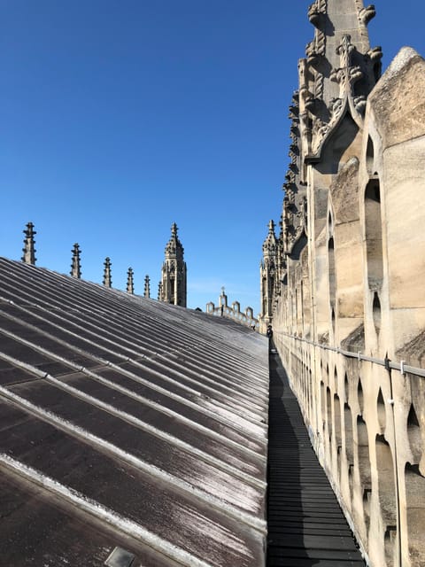 Roof walkway