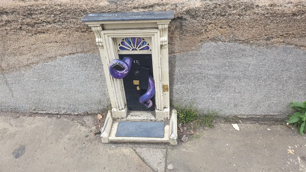 Dinky Doors