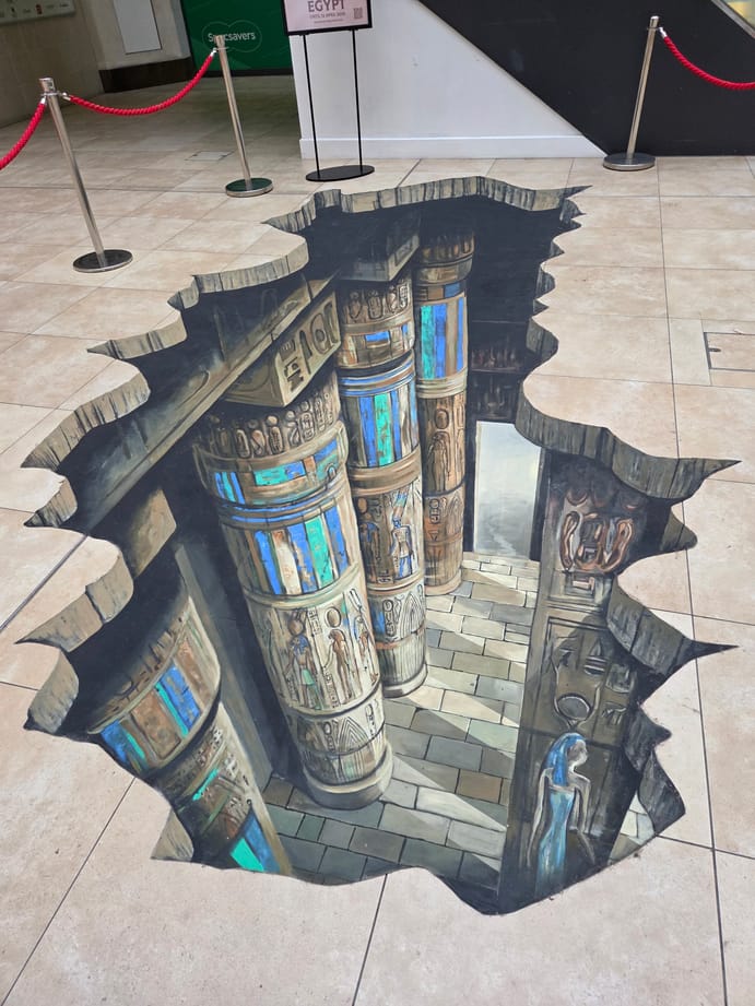 Lion Yard Optical Illusion.